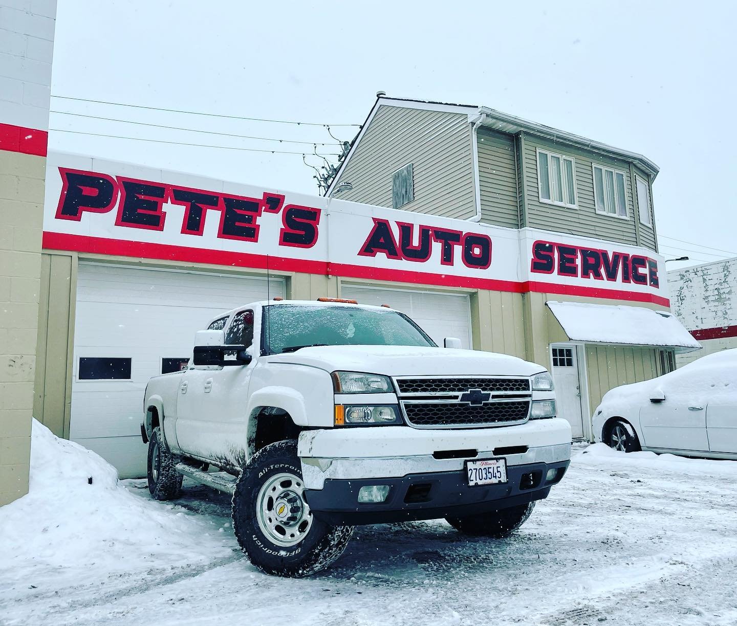 Pete's Auto Service storefront in Chicago
